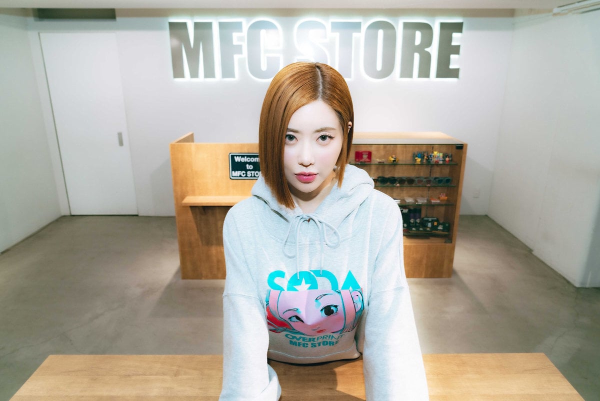 MFC STORE × over print × DJ SODA Ver. COTOH HOODIE ¥13,200（1月2日[火]22:00：MSF STORE全店舗にて発売、1月5日[金]19:00：MFC STORE Official Online Storeにて発売）