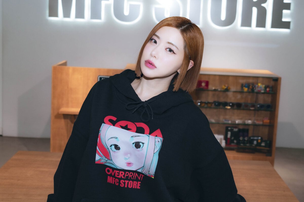 MFC STORE × over print × DJ SODA Ver. COTOH HOODIE ¥13,200（1月2日[火]22:00：MSF STORE全店舗にて発売、1月5日[金]19:00：MFC STORE Official Online Storeにて発売）