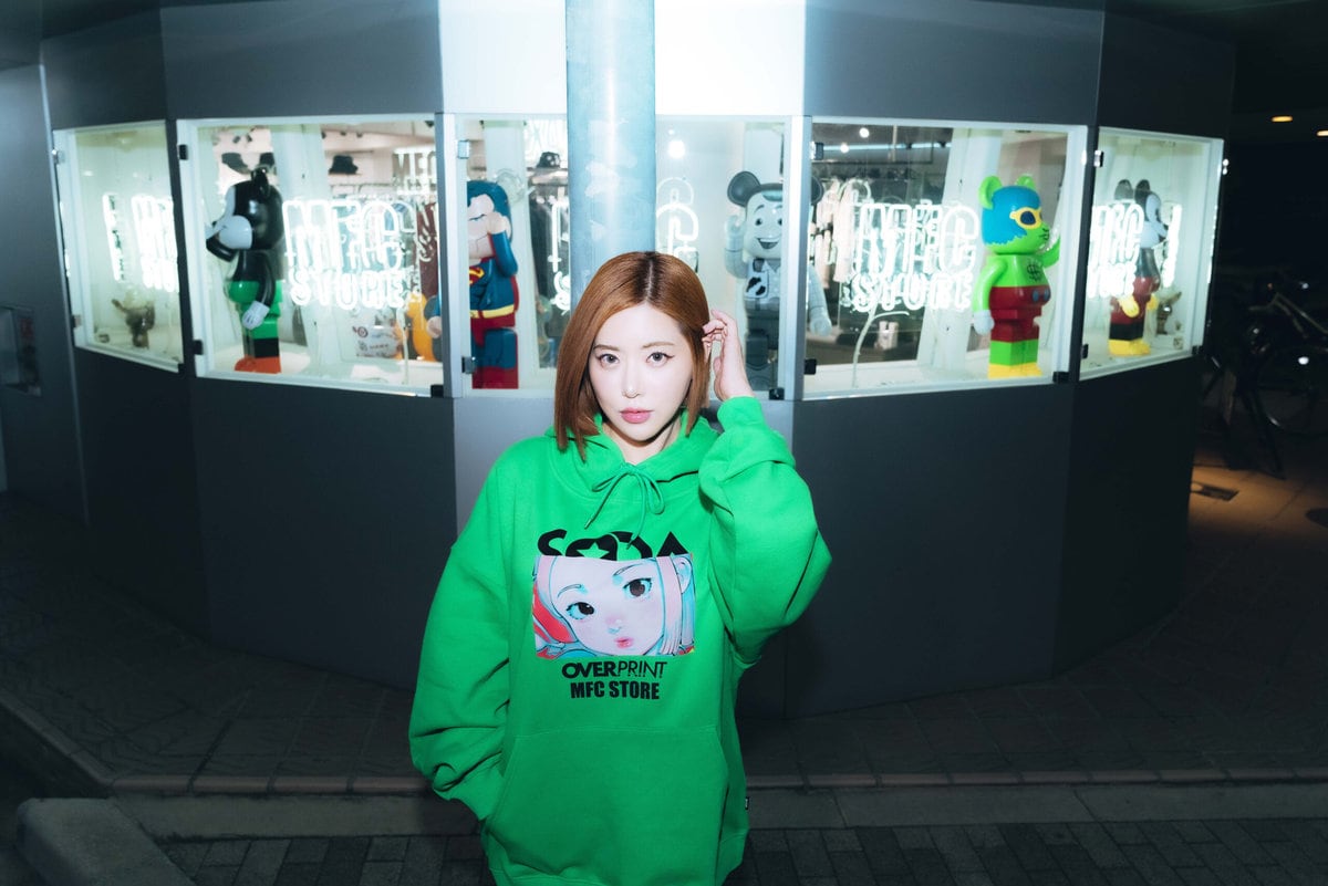 MFC STORE × over print × DJ SODA Ver. COTOH HOODIE ¥13,200（1月2日[火]22:00：MSF STORE全店舗にて発売、1月5日[金]19:00：MFC STORE Official Online Storeにて発売）