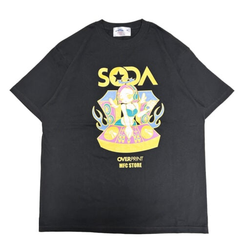 MFC STORE × over print × DJ SODA Ver. 3saki S/S TEE ¥6,600（1月7日[日]22:00：over print Official Online Storeにて発売）
