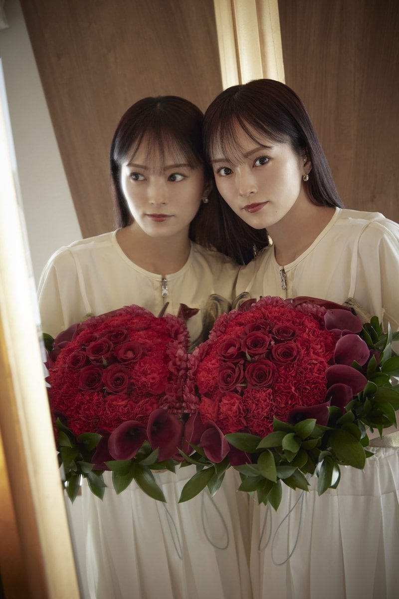 山本彩、30歳の誕生日を花束でお祝い♡30代のテーマは「自然体」