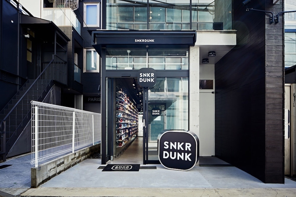 SNKRDUNK 原宿店