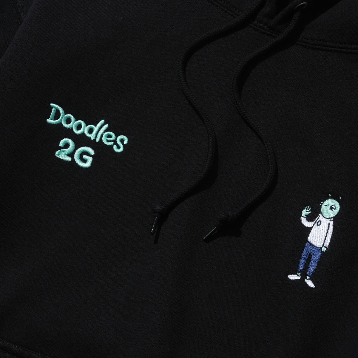 パーカのフロントに入るグラフィック。Doodles Embroidery Hoodie ¥14,300