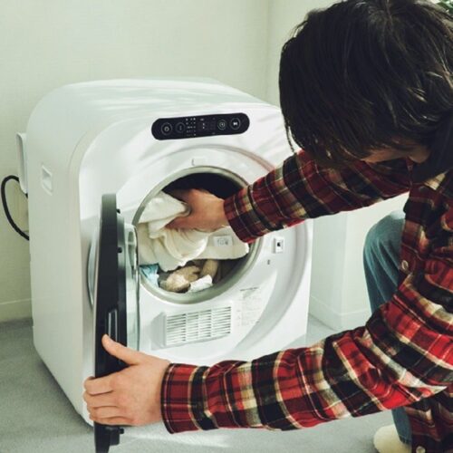 ドラム式洗濯機が買えない人におすすめの小型衣類乾燥機「ESTILO」は1回の電気代がたったの50円！