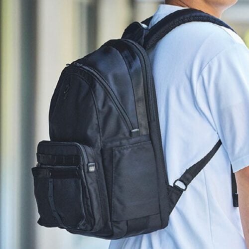 【丈夫で型崩れしない吉田カバン「POTR」のバッグパックが優秀】モノを出し入れしやすい利便性も最高！