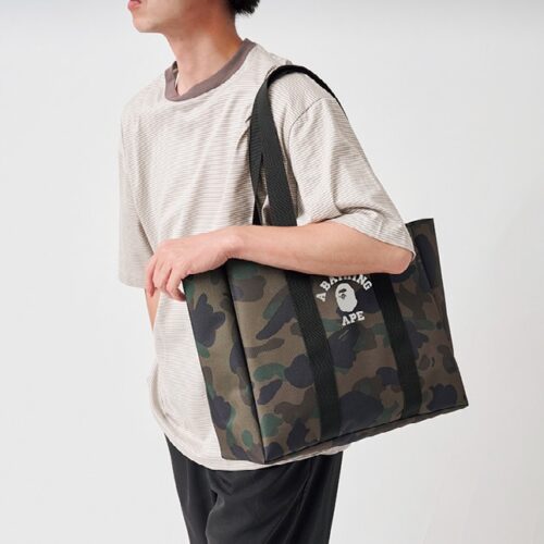 smart10月号特別付録 A BATHING APE® 「1ST CAMO」柄 ビッグトート