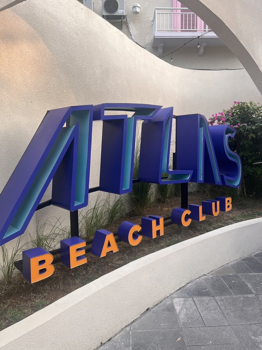 世界最大のビーチクラブ Atlas Beach Club