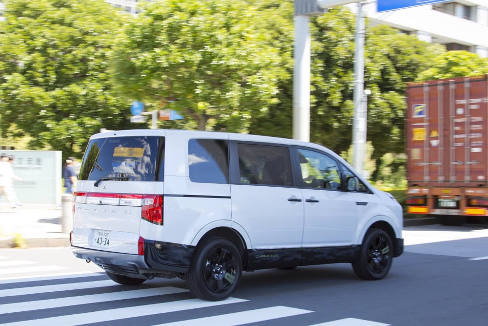 三菱 デリカD:5 シャモニーコンプリートパッケージ電動サイドステップ装着車