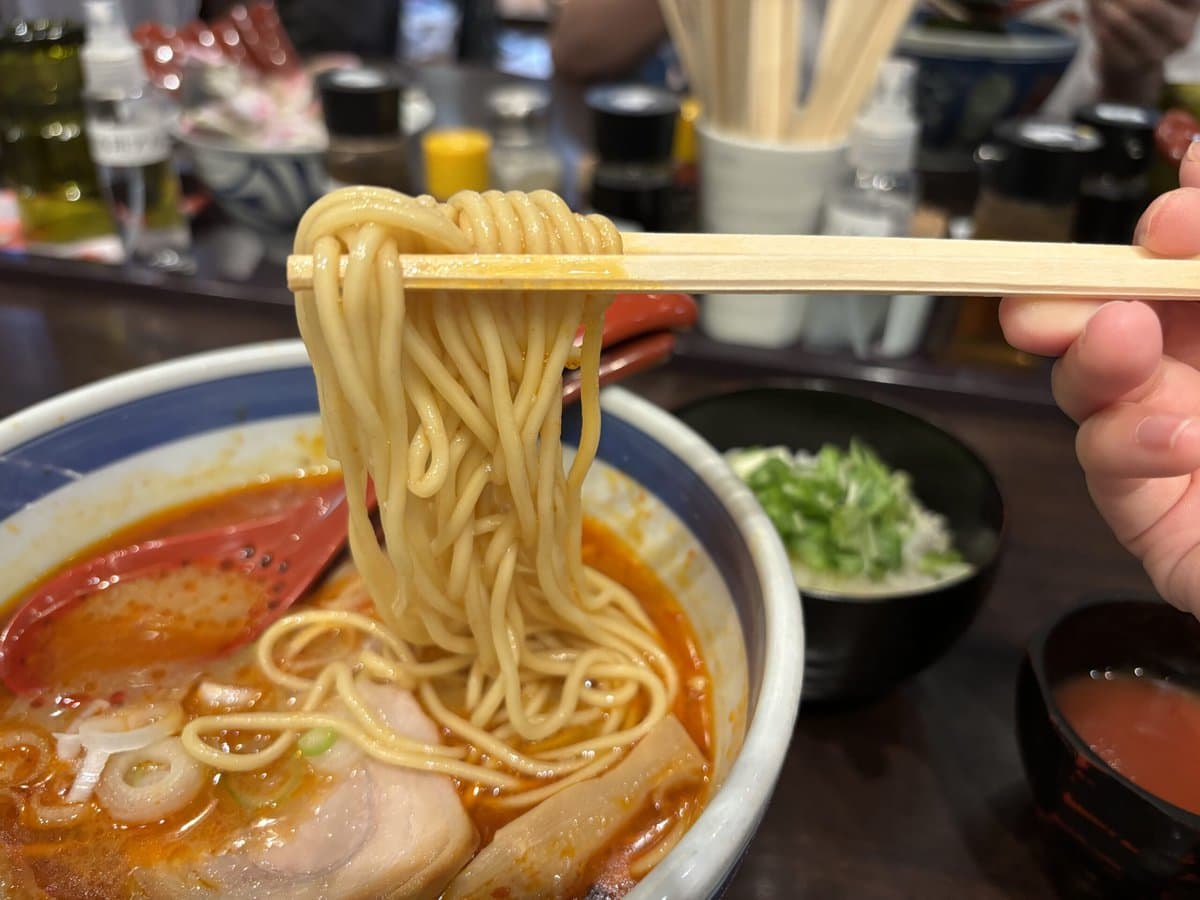 スープには本場四川の化学調味料不使用の特級豆板醤を効かせているそう