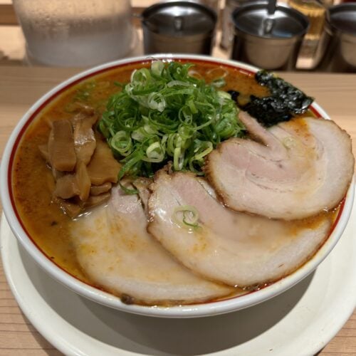 「東京駅にある東京ラーメンストリートの“旨辛ラーメン”No.1は？」15周年記念フェアの限定ラーメン実食レポ