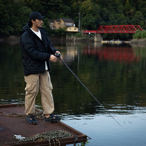 バスフィッシングのメッカとして知られる琵琶湖のそばに本社を構えるジャパンダウンブランドNANGA（ナンガ）。今回、スタジオコンポジットが⼿掛けるロッドブランドINDIVIDUAL DEVEROPMENT（インディビ ジュアル ディベロプメント）とのコラボレーションロッドがリリースする。