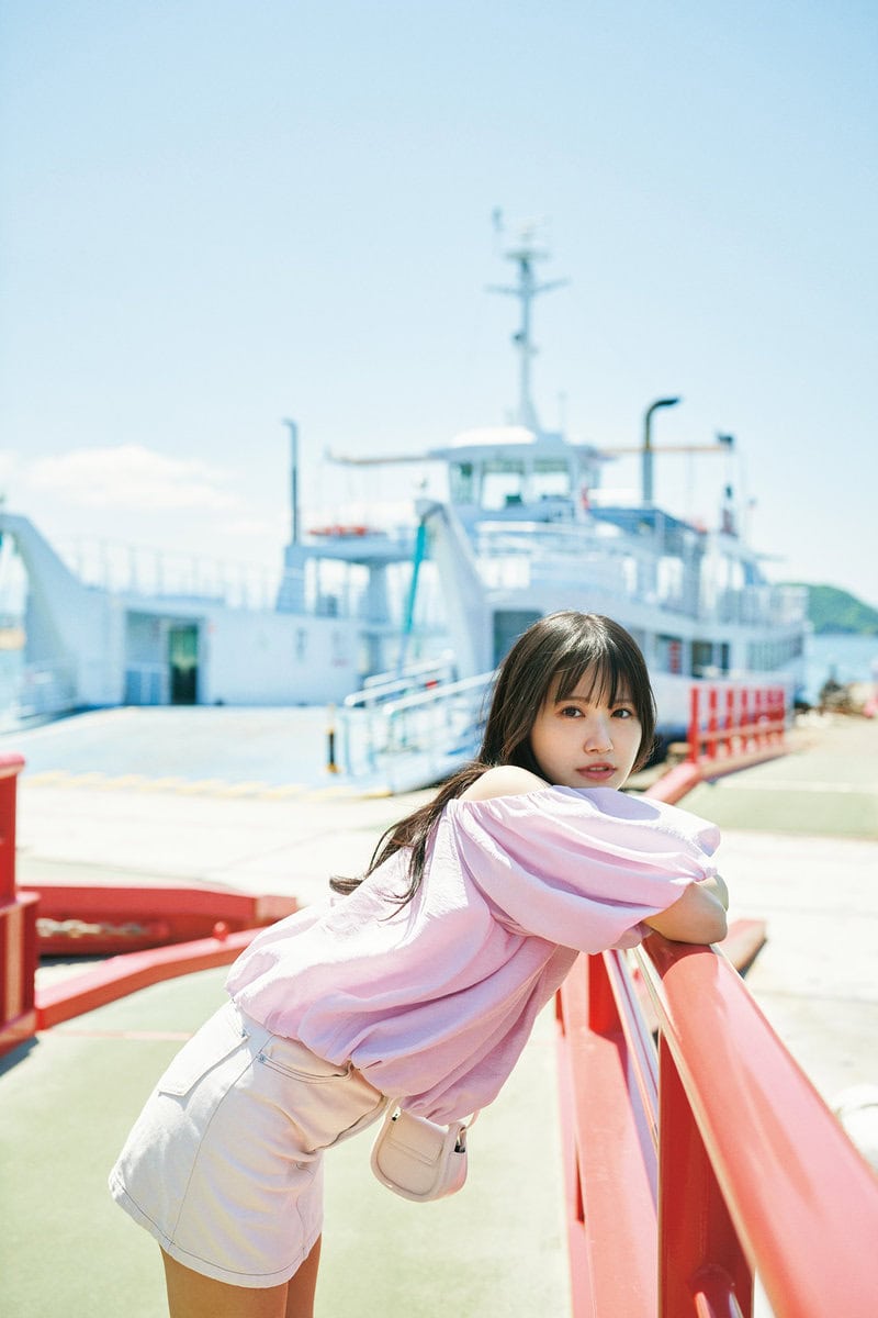 中村舞1st写真集『嫌いの反対』（宝島社）より