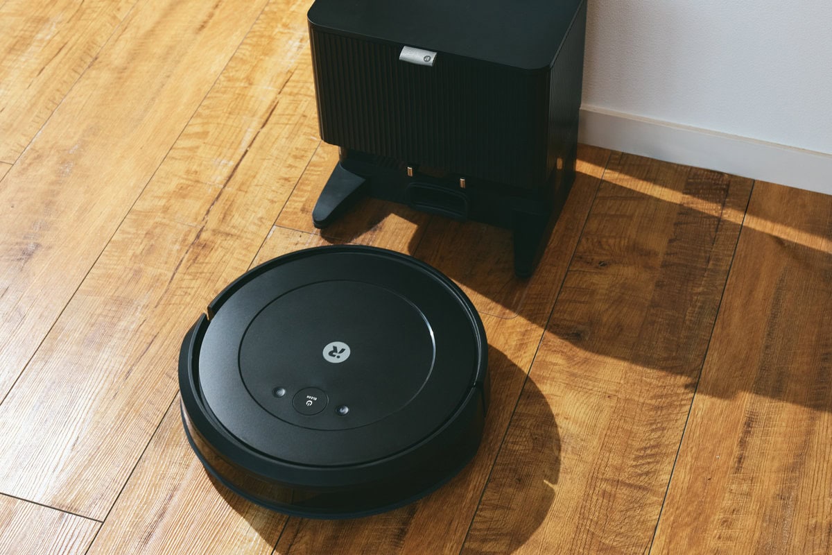 Roomba Combo 2 Essential ロボット ＋ AutoEmpty™ 充電ステーション