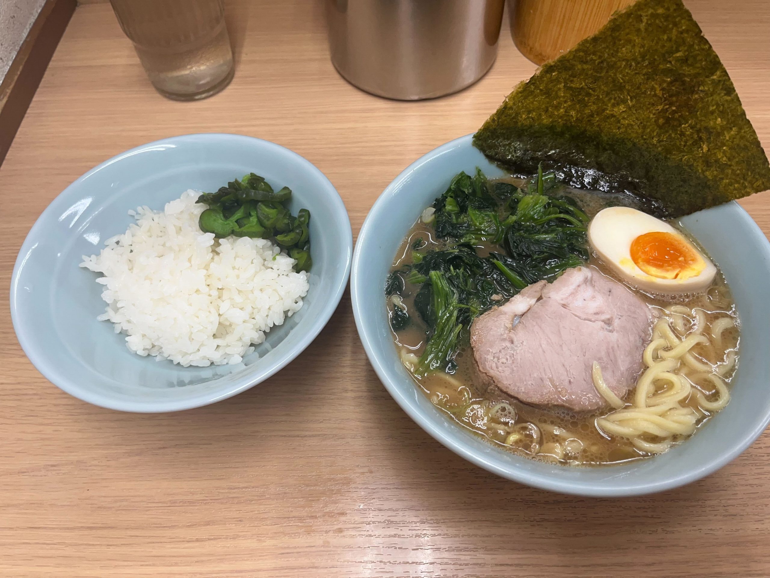 東急東横線・日吉駅にある「武蔵家」の家系ラーメン