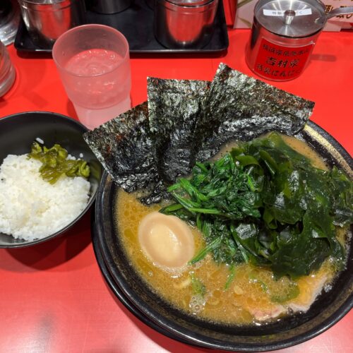 蒲田駅にある「環2家」の家系ラーメン