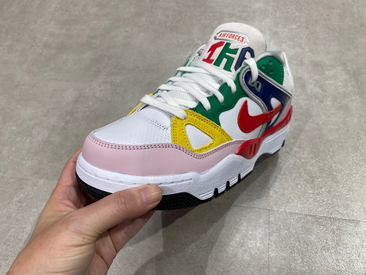 NIGO® × Nike（ニゴー × ナイキ）の「エアフォース3 ロー SP "ホワイト" (ヒールロゴ "OGIN")」