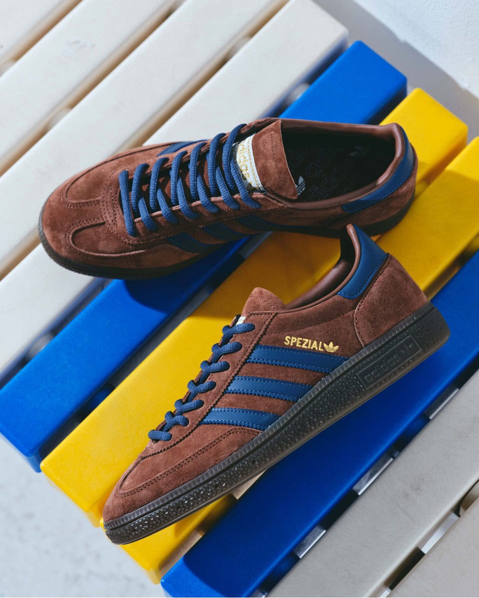 HANDBALL SPEZIAL［ハンドボール スペツィアル］ABCマート別注カラーである「ブラウン」