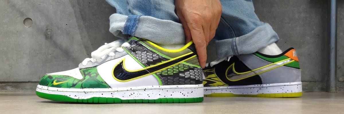 Nike（ナイキ）のダンク ロー "ワット ザ ダックス アウェー"
