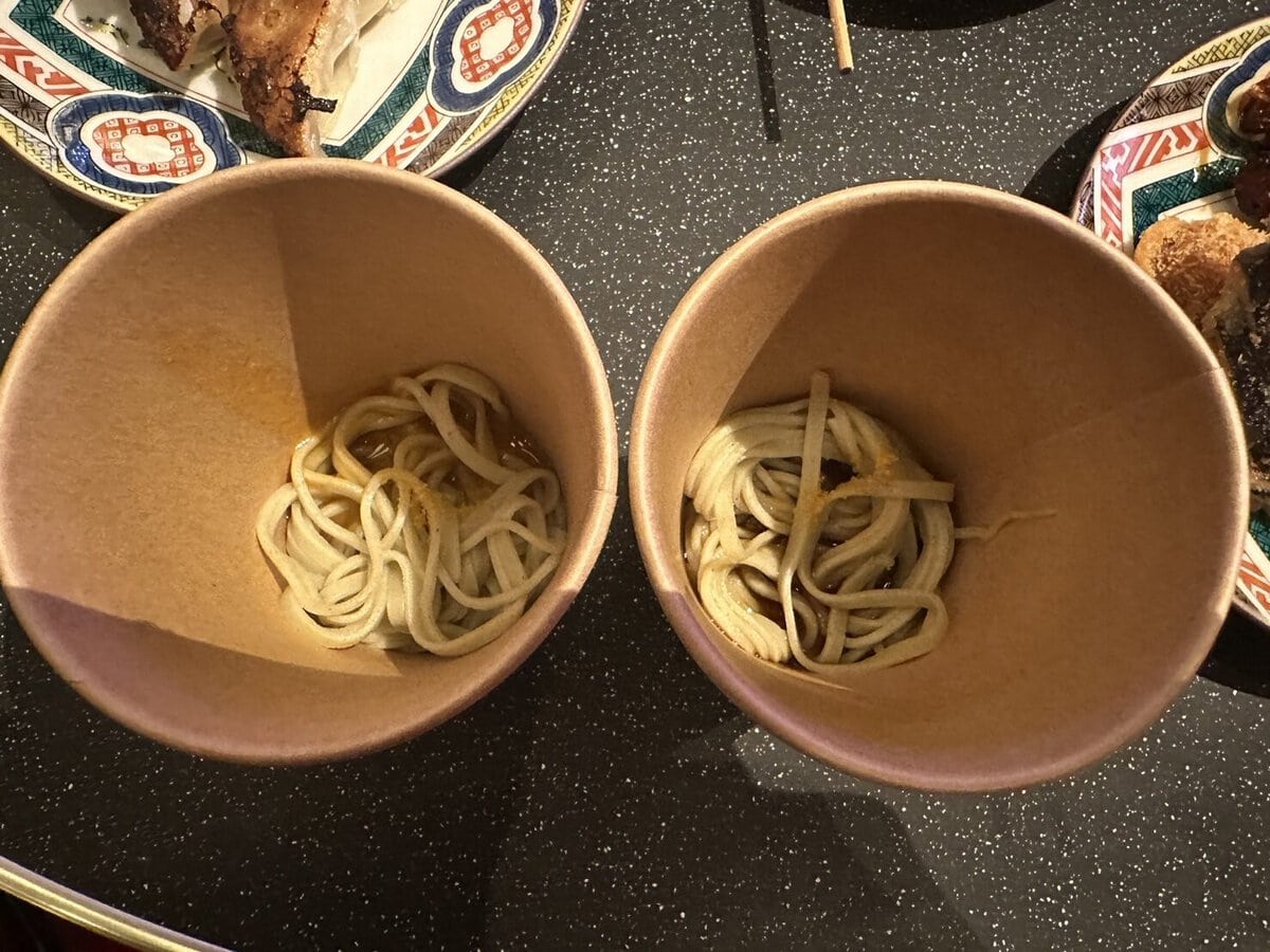 黄金からすみ蕎麦（蕎⻨饂飩と焼鳥 繋匠）