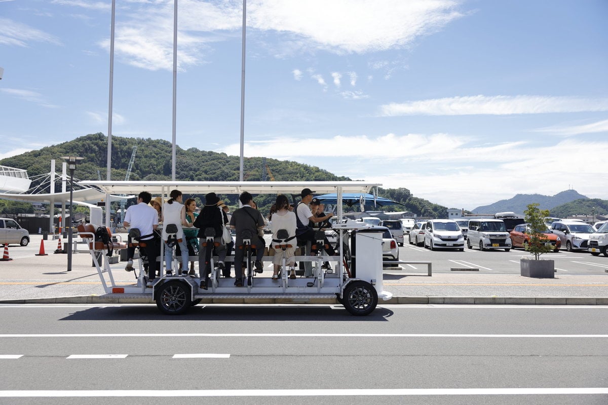 ツアーで巡る尾道市街地の東側エリアには、江戸時代から歴史を刻む歓楽街「新開（しんがい）」や「東京物語」のロケ地など、あまり知られていない名所が盛りだくさん