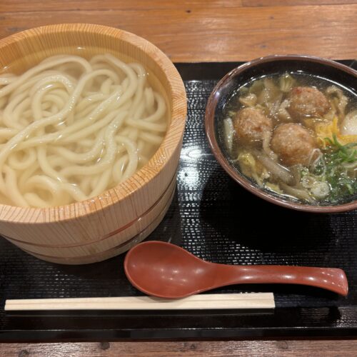 丸亀製麵“初”のご当地企画「わがまち釜揚げうどん47」　【東京都】江戸前！塩ちゃんこつけ汁