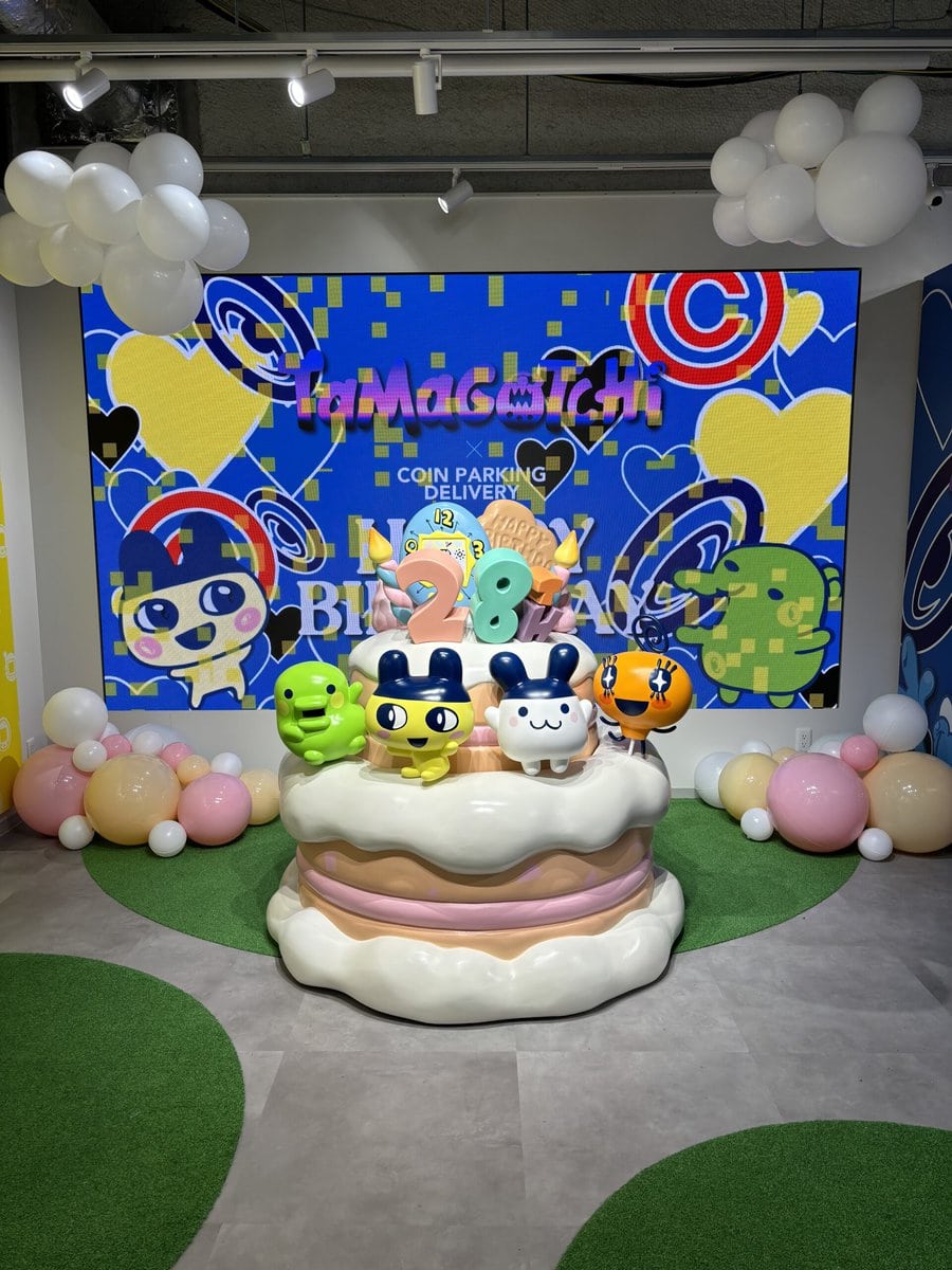 祝28しゅーねん！たまごっちばーすでー！　3階・展示エリア