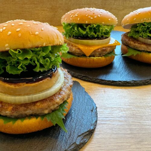 フレッシュネスバーガー冬の定番「神戸牛バーガー」、今年は贅沢バーガー3種が登場