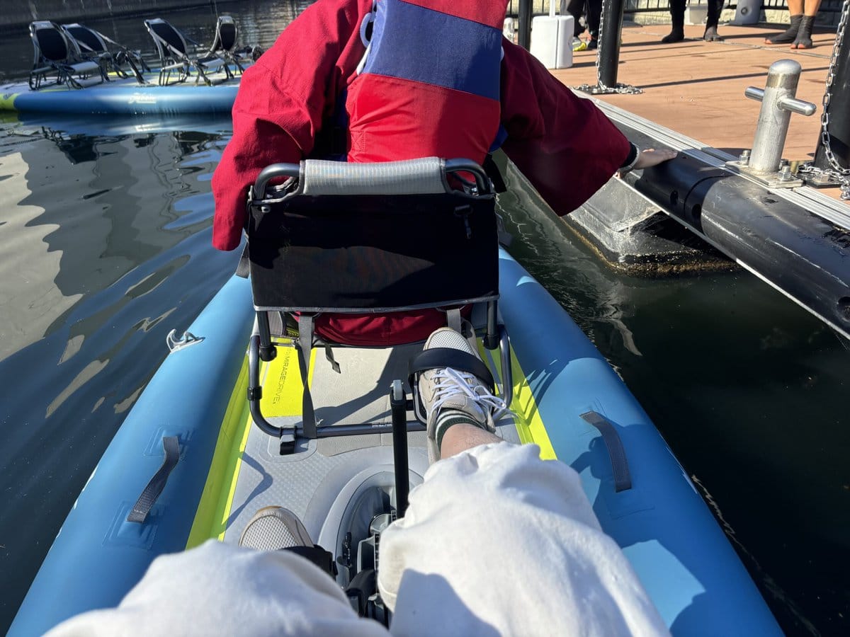 水上版人力車「ホビー足漕ぎカヤックツアー（HOBIE KAYAK TOUR）」