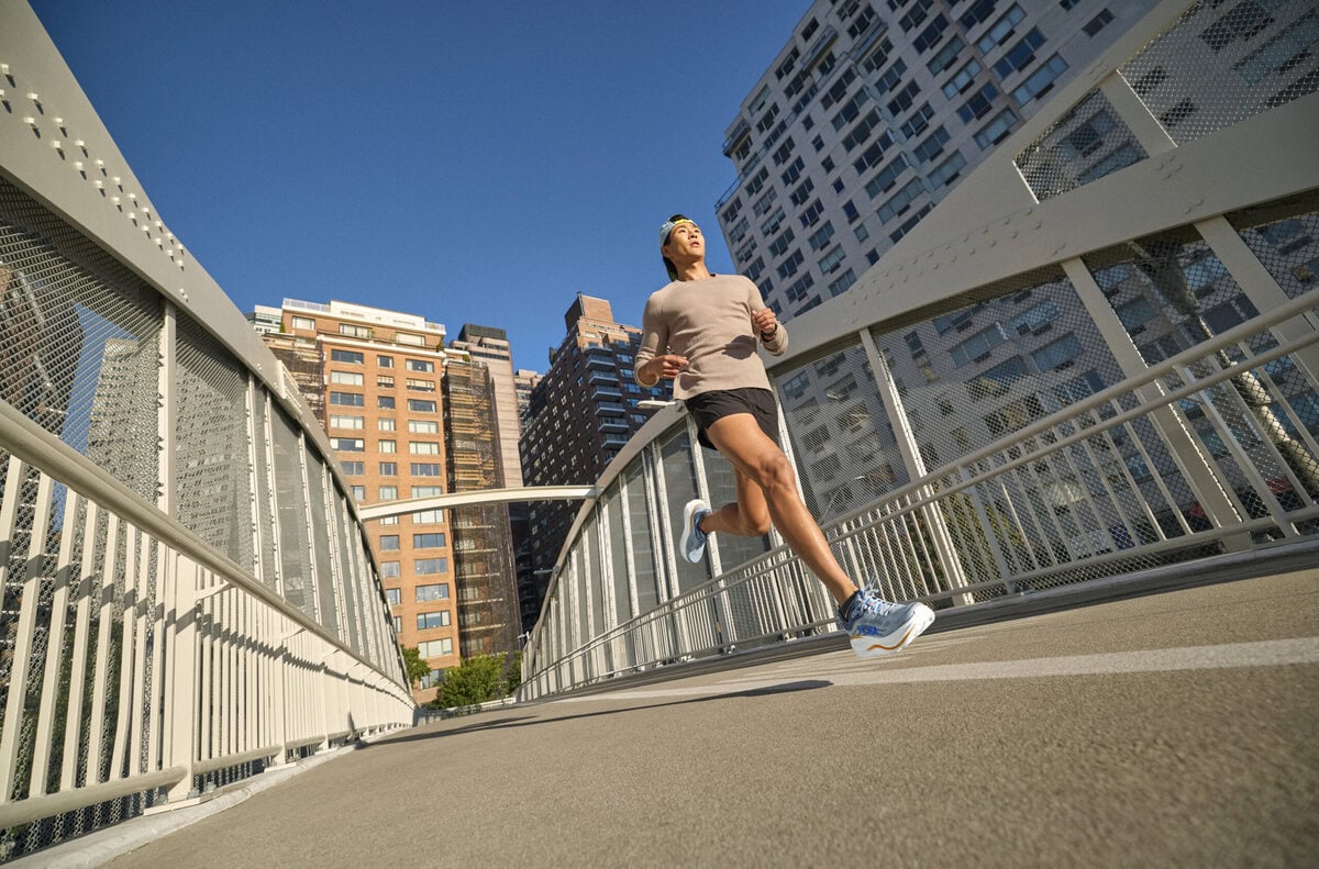 HOKA（ホカ）の人気モデル「BONDI」が全面アップデート。ウルトラクッションのロードランニングシューズBONDI 9が2025年1月15日（水）よりリリースする。