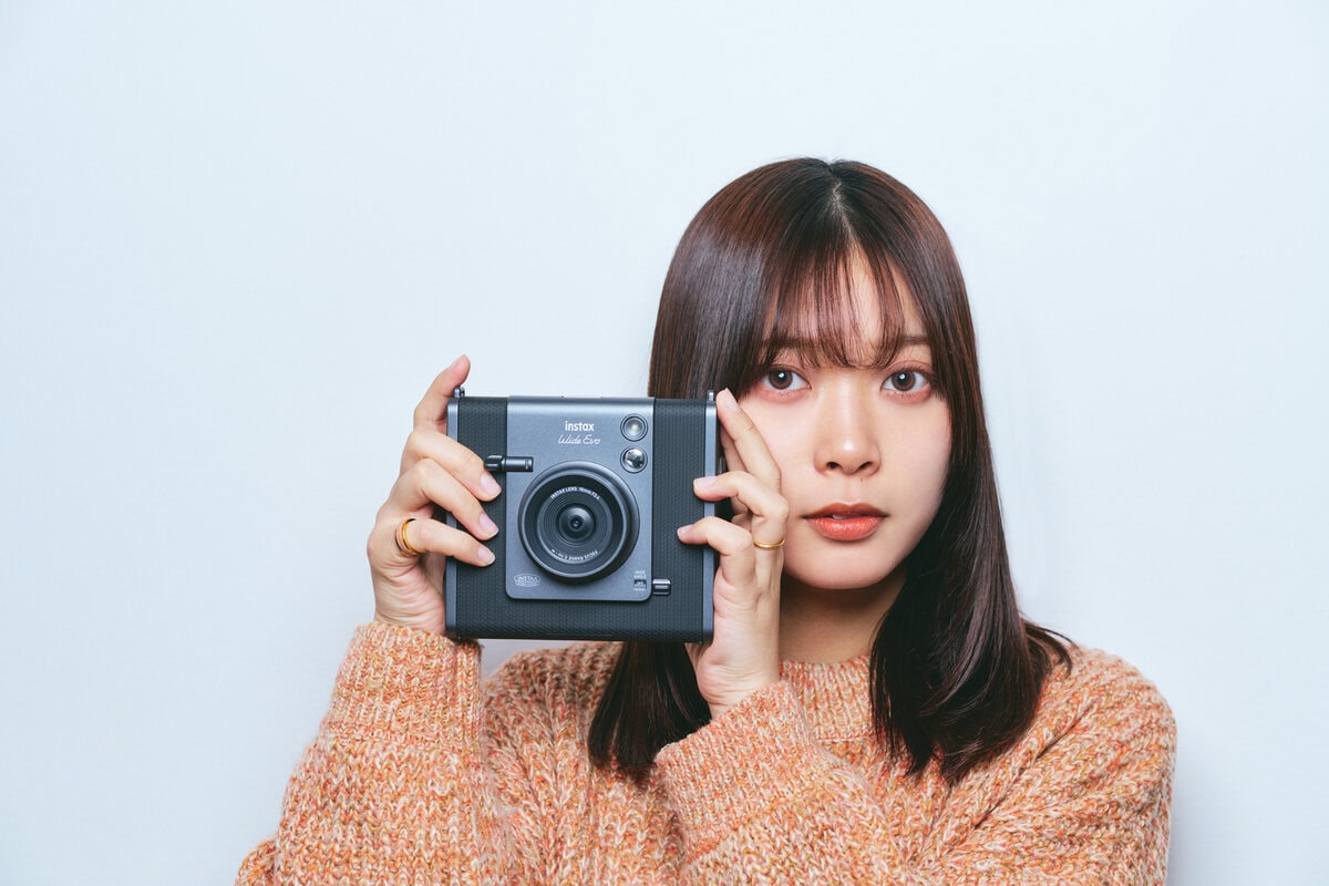 「プロカメラマンが絶賛した“チェキ”instax WIDE Evo™」ワイドなプリントが生み出す特別感がやっぱりいい…作例もたくさん撮ってみた