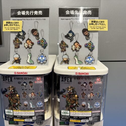 会場先行販売のカプセルラバーマスコットも