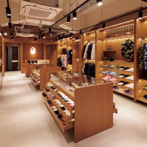 銀座エリア初の路面店「BAPE STORE® GINZA」