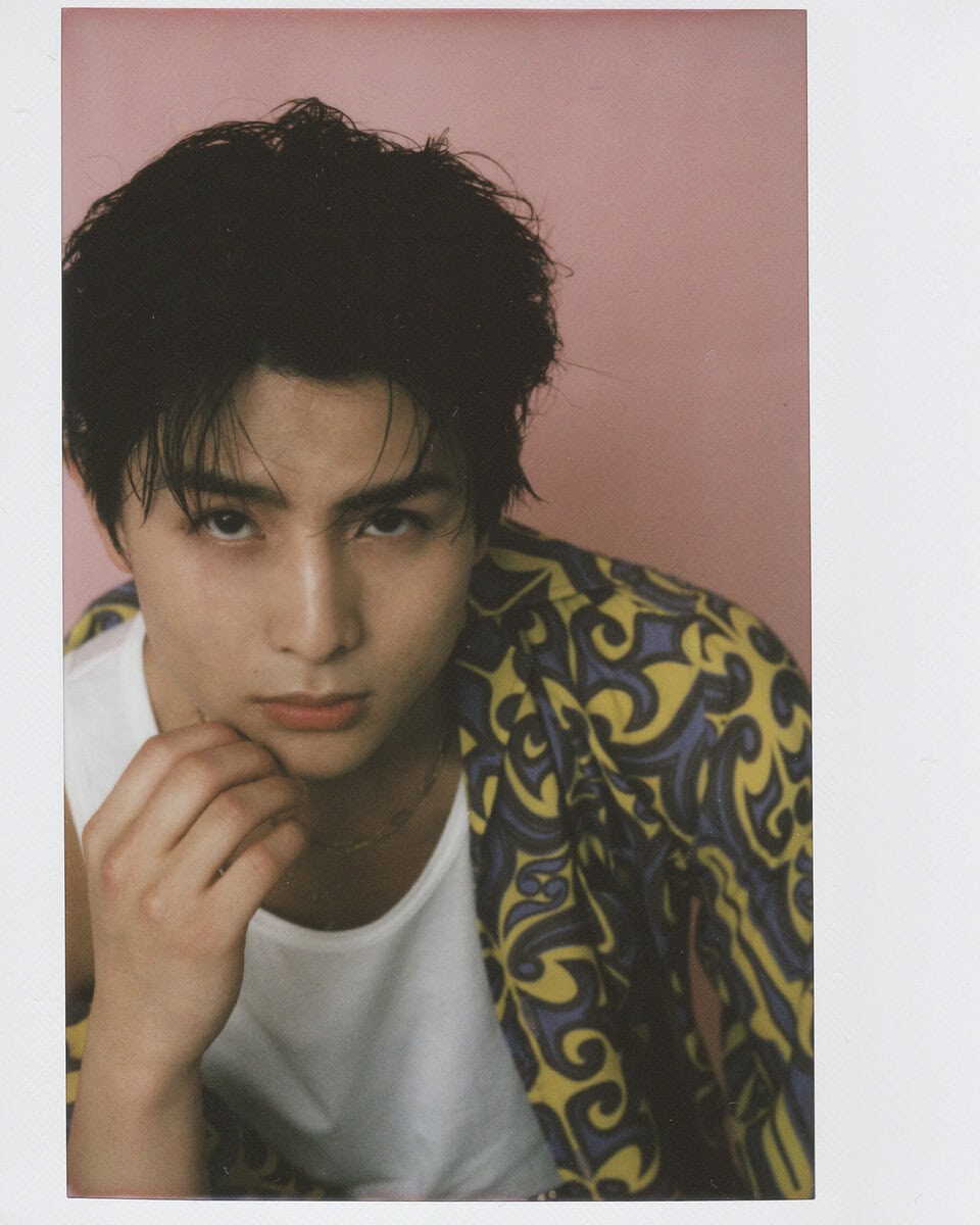 大判カメラで10枚（ONE ROLL）の写真を撮影し、その写真からストーリーを紡いでいく連載「4×5（シノゴ）」 | 第16回ゲスト：超特急・柏木悠（後編）