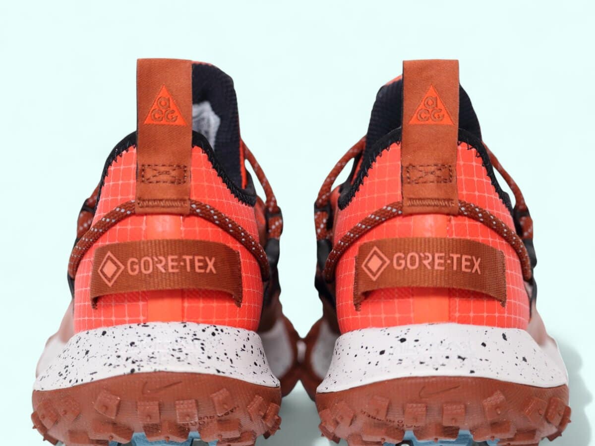 ナイキの「ACG マウンテン フライ ロー GTX」¥24,530