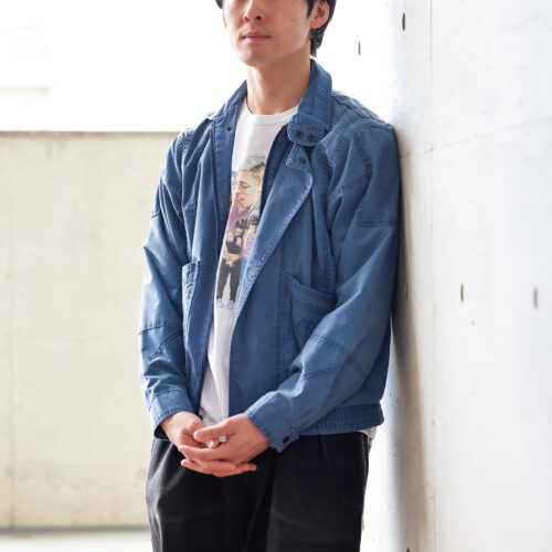 “名品”とするアイテムを教えてくれた、UNDER THE SUN スタッフの谷田誠人さん