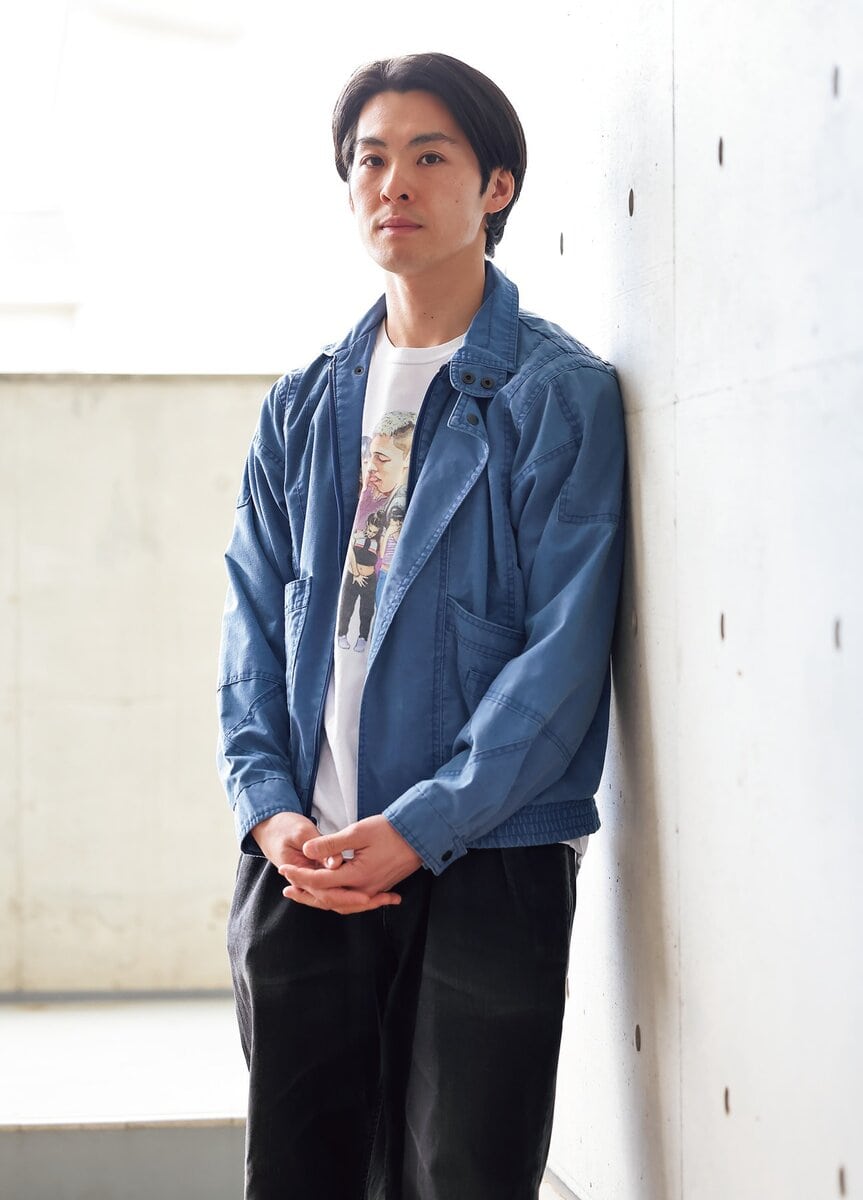 “名品”とするアイテムを教えてくれた、UNDER THE SUN スタッフの谷田誠人さん