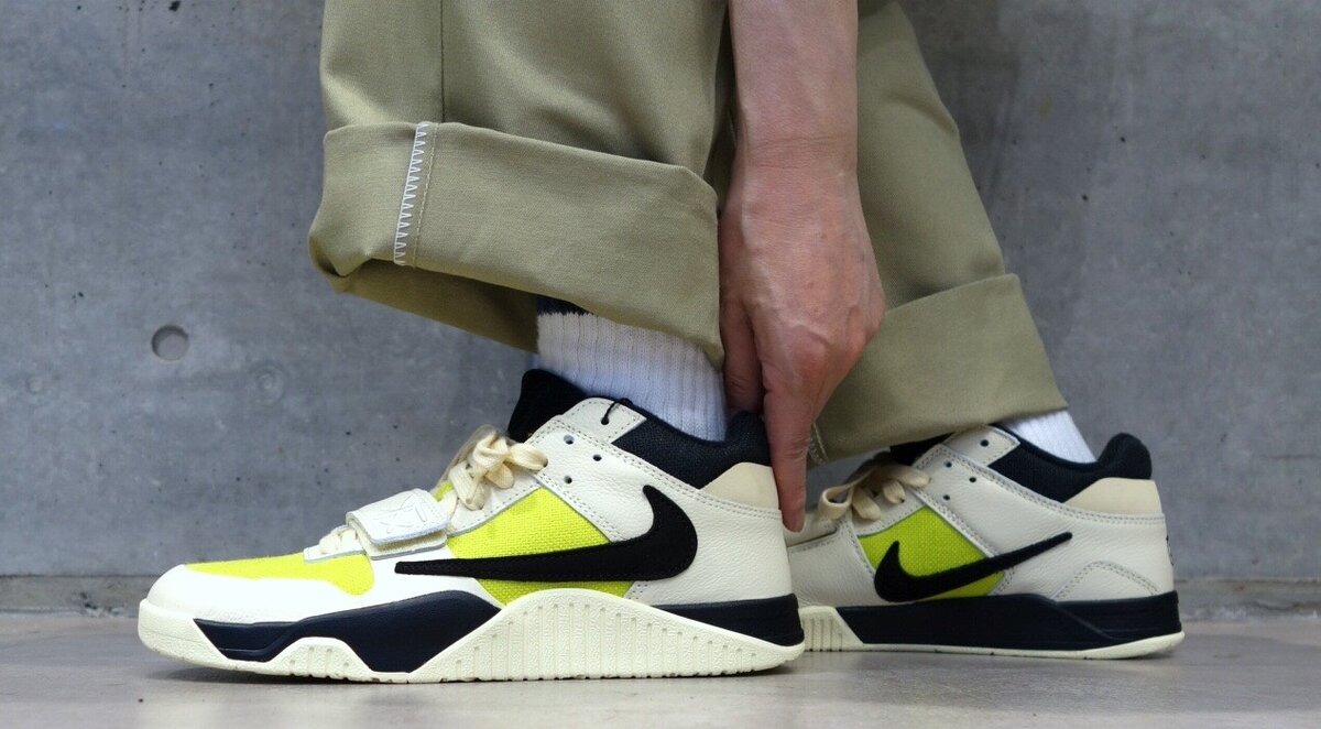Travis Scott × Nike（トラヴィススコット × ナイキ）のジョーダン ジャンプマンジャック TR CJ1 T-Rexx "ブライトカクタス"