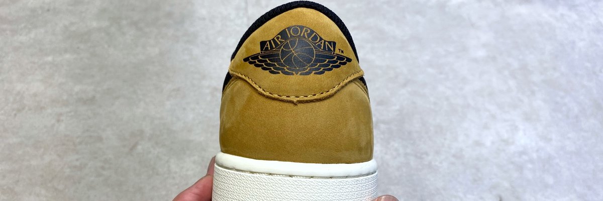 Nike（ナイキ）のエアジョーダン1 ロー OG "ルーキー オブ ザ イヤー/セイル アンド ゴールデン ハーベスト"