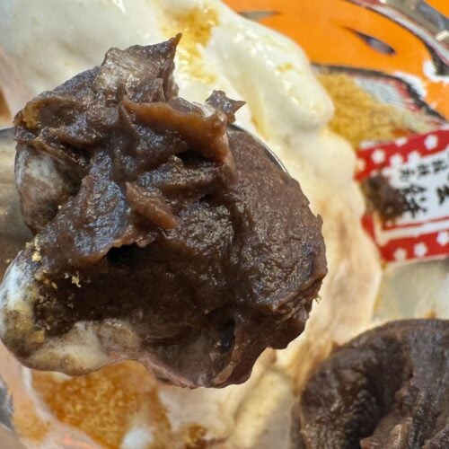 こってり濃厚な黒みつクリームとソフトクリームの相性も抜群