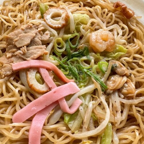 どことなくちゃんぽんを想わせるユニークな具材たち
