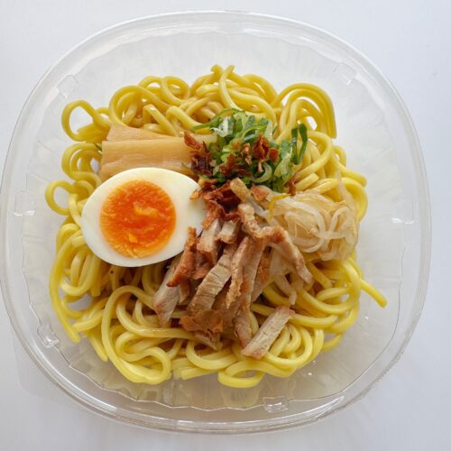 食べ応えのあるチャーシューをはじめとした具材、コシのある麺が三位一体となってあとひく美味しさ