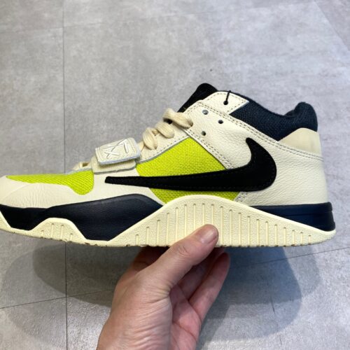 Travis Scott × Nike（トラヴィススコット × ナイキ）のジョーダン ジャンプマンジャック TR CJ1 T-Rexx 