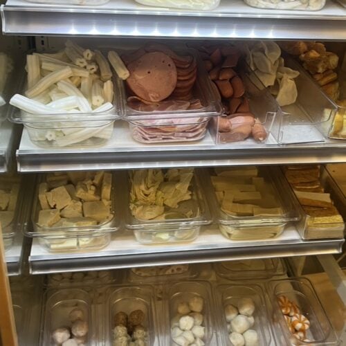 渋谷にある「北斗麻辣湯」の本場感あふれるトッピング