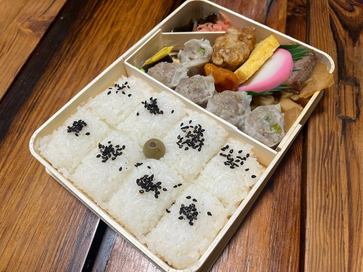 崎陽軒の「シウマイ弁当」（1,070円）