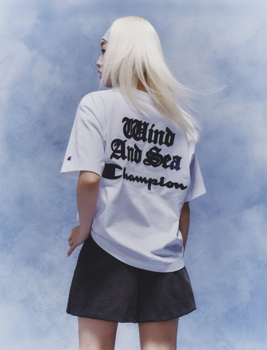 気になるラインナップは、ハーフスリーブスウェットシャツやセットアップもできるTシャツ、ショーツなど全4型を展開。