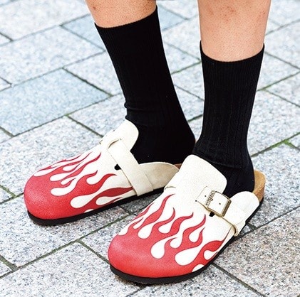 HYSTERIC GLAMOUR ルミネエスト新宿店 坂本 太一さんの愛用サンダルはヒステリックグラマーのFIRE PATTERN サンダル