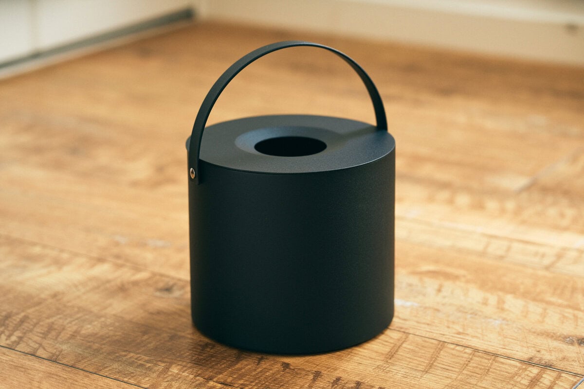 蚊取り線香がここまでおしゃれになるなんて。“日本一スタイリッシュ”な山崎実業の逸品