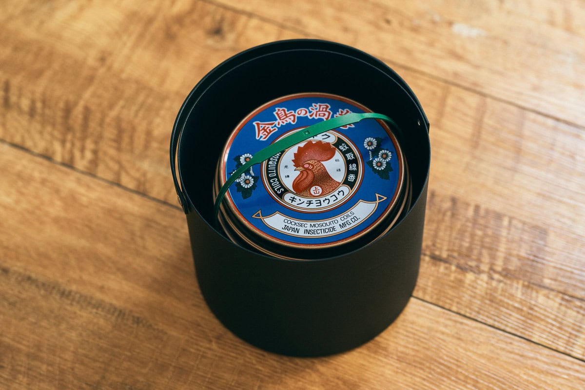 蚊取り線香がここまでおしゃれになるなんて。“日本一スタイリッシュ”な山崎実業の逸品
