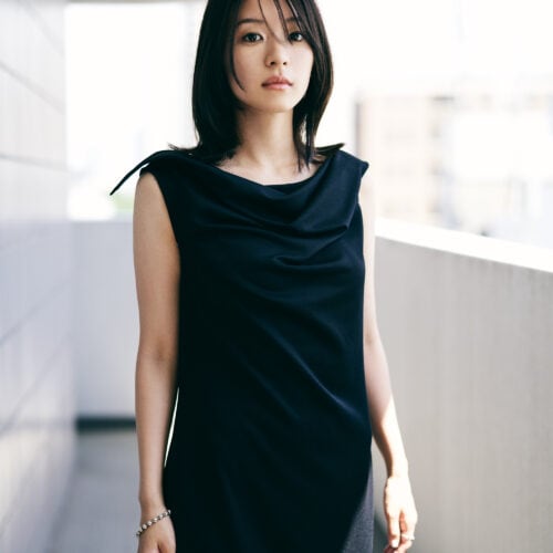 NHK朝の連続テレビ小説『あんぱん』でヒロイン・若松のぶ（今田美桜）の同僚である高知新報の女性記者・小田琴子を演じている鳴海 唯