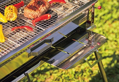 簡易オーブン付きでピザやトーストが焼ける